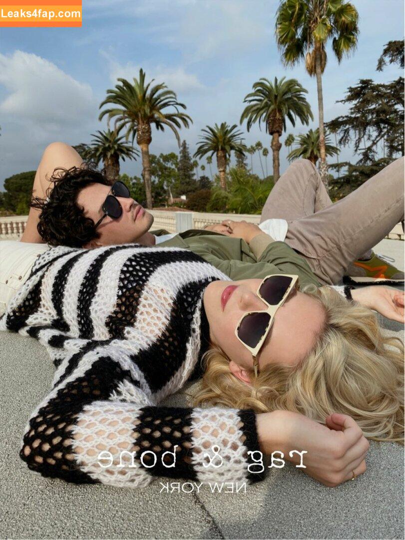 Kiernan Shipka / AdventuresSabrina / kiernanshipka leaked photo photo #0466