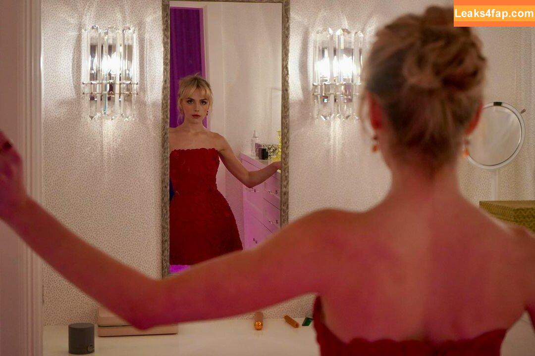 Kiernan Shipka / AdventuresSabrina / kiernanshipka leaked photo photo #0513