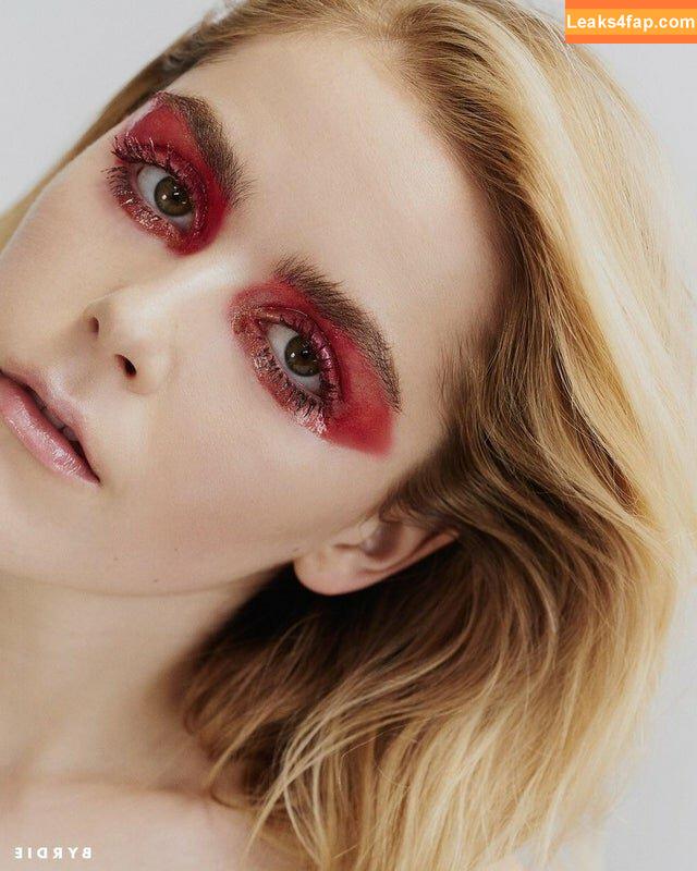 Kiernan Shipka / AdventuresSabrina / kiernanshipka leaked photo photo #0537