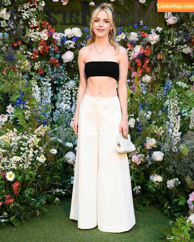 Kiernan Shipka / AdventuresSabrina / kiernanshipka leaked photo photo #0677