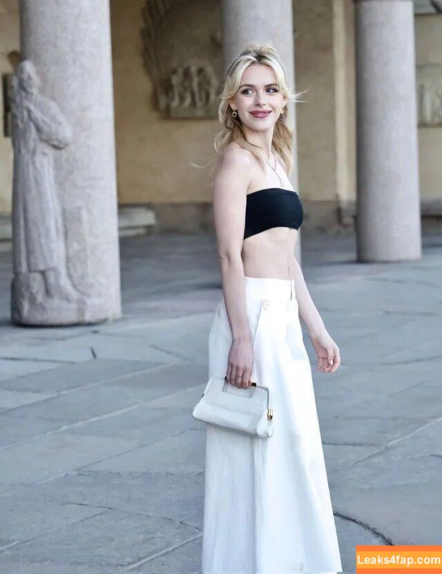 Kiernan Shipka / AdventuresSabrina / kiernanshipka leaked photo photo #0783