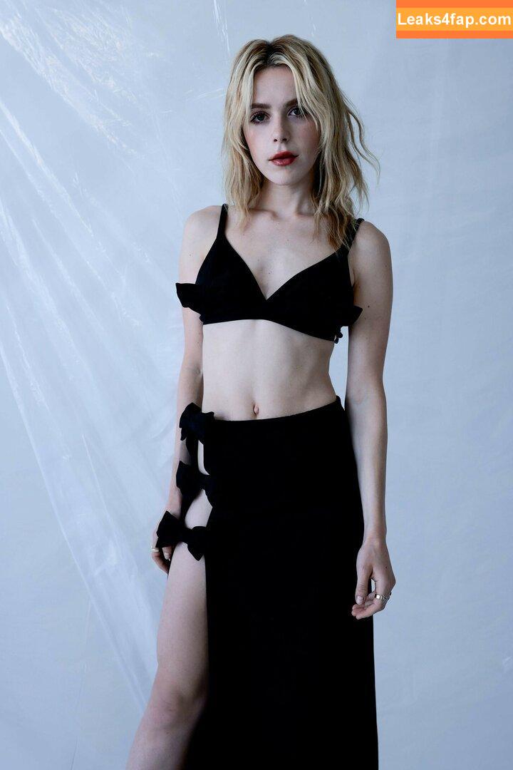 Kiernan Shipka / AdventuresSabrina / kiernanshipka leaked photo photo #0861