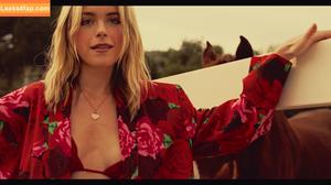 Kiernan Shipka photo #0051