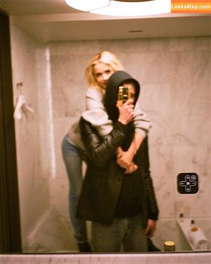 Kiernan Shipka photo #0057