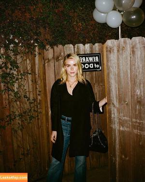 Kiernan Shipka photo #0115