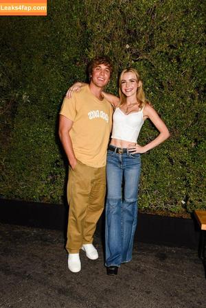 Kiernan Shipka photo #0232