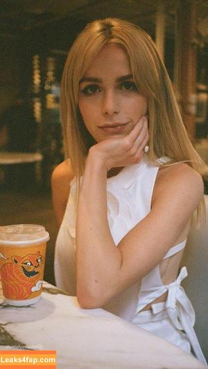 Kiernan Shipka photo #0304