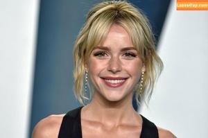 Kiernan Shipka photo #0333