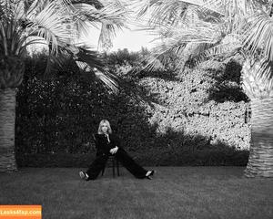 Kiernan Shipka photo #0473