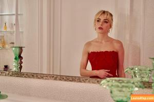 Kiernan Shipka photo #0516