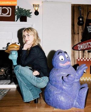 Kiernan Shipka photo #0558