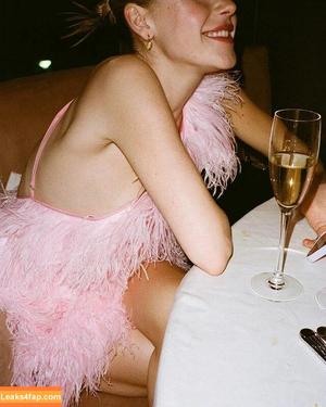 Kiernan Shipka photo #0597