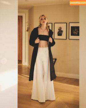 Kiernan Shipka photo #0699