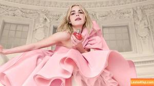 Kiernan Shipka photo #0753