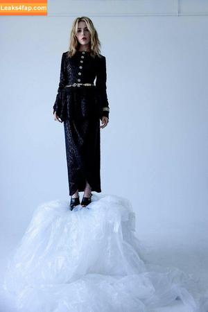 Kiernan Shipka photo #0860