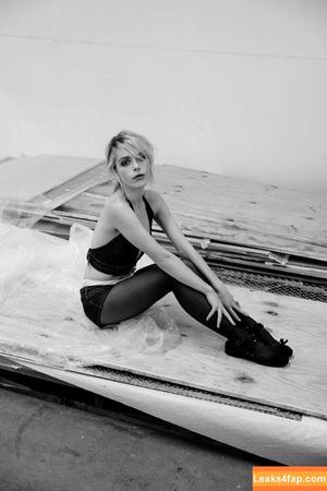 Kiernan Shipka photo #0867