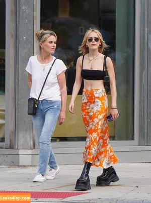 Kiernan Shipka photo #0943