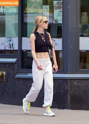 Kiernan Shipka photo #0990