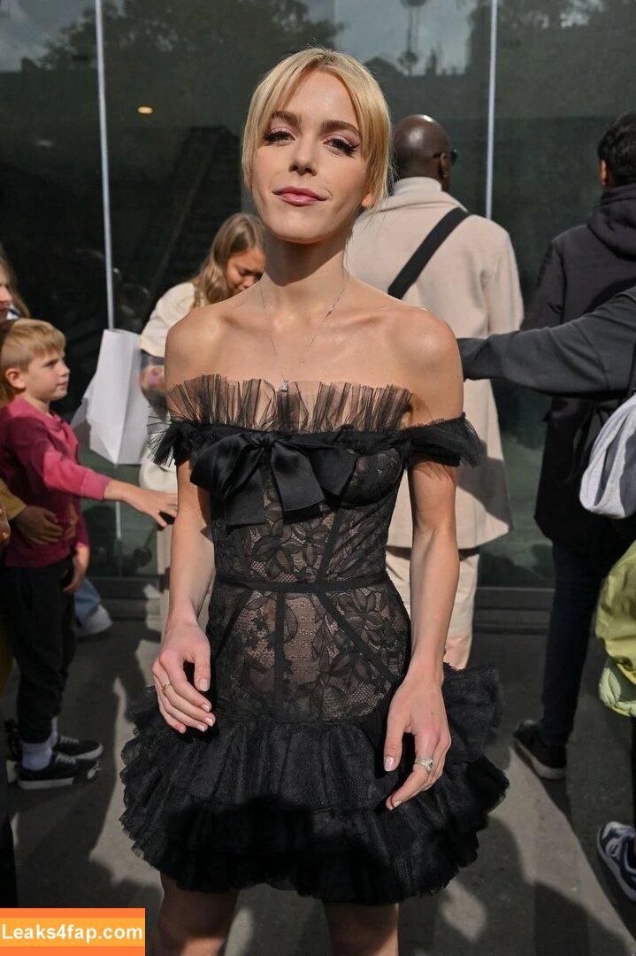 Kiernan Shipka / AdventuresSabrina / kiernanshipka слитое фото фото #1168