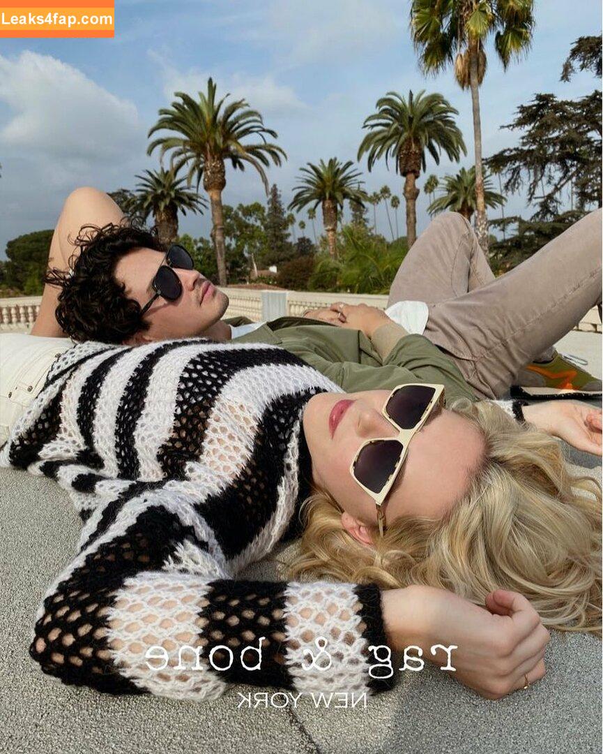 Kiernan Shipka / AdventuresSabrina / kiernanshipka leaked photo photo #1293