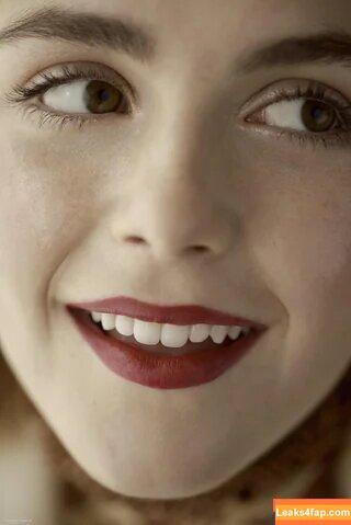 Kiernan Shipka / AdventuresSabrina / kiernanshipka leaked photo photo #1318