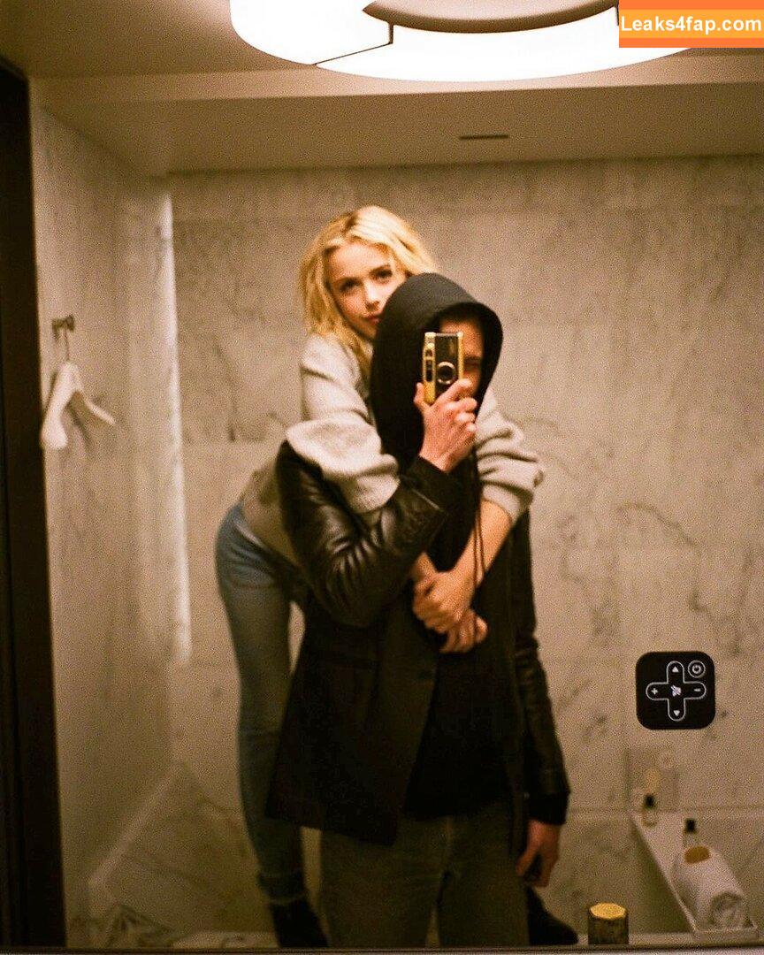 Kiernan Shipka / AdventuresSabrina / kiernanshipka leaked photo photo #1444