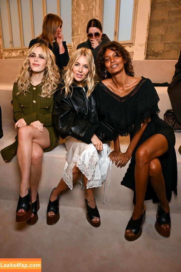 Kiernan Shipka / AdventuresSabrina / kiernanshipka leaked photo photo #1463