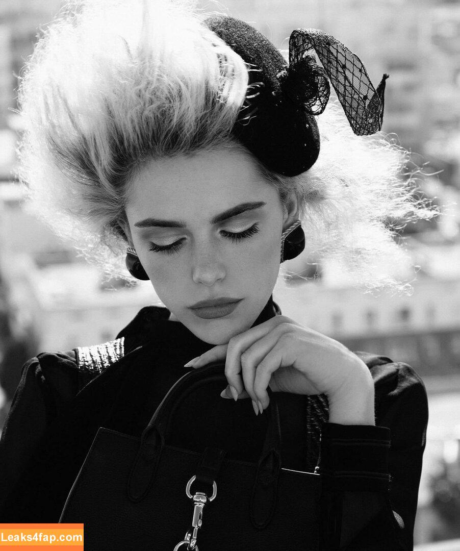 Kiernan Shipka / AdventuresSabrina / kiernanshipka leaked photo photo #1805