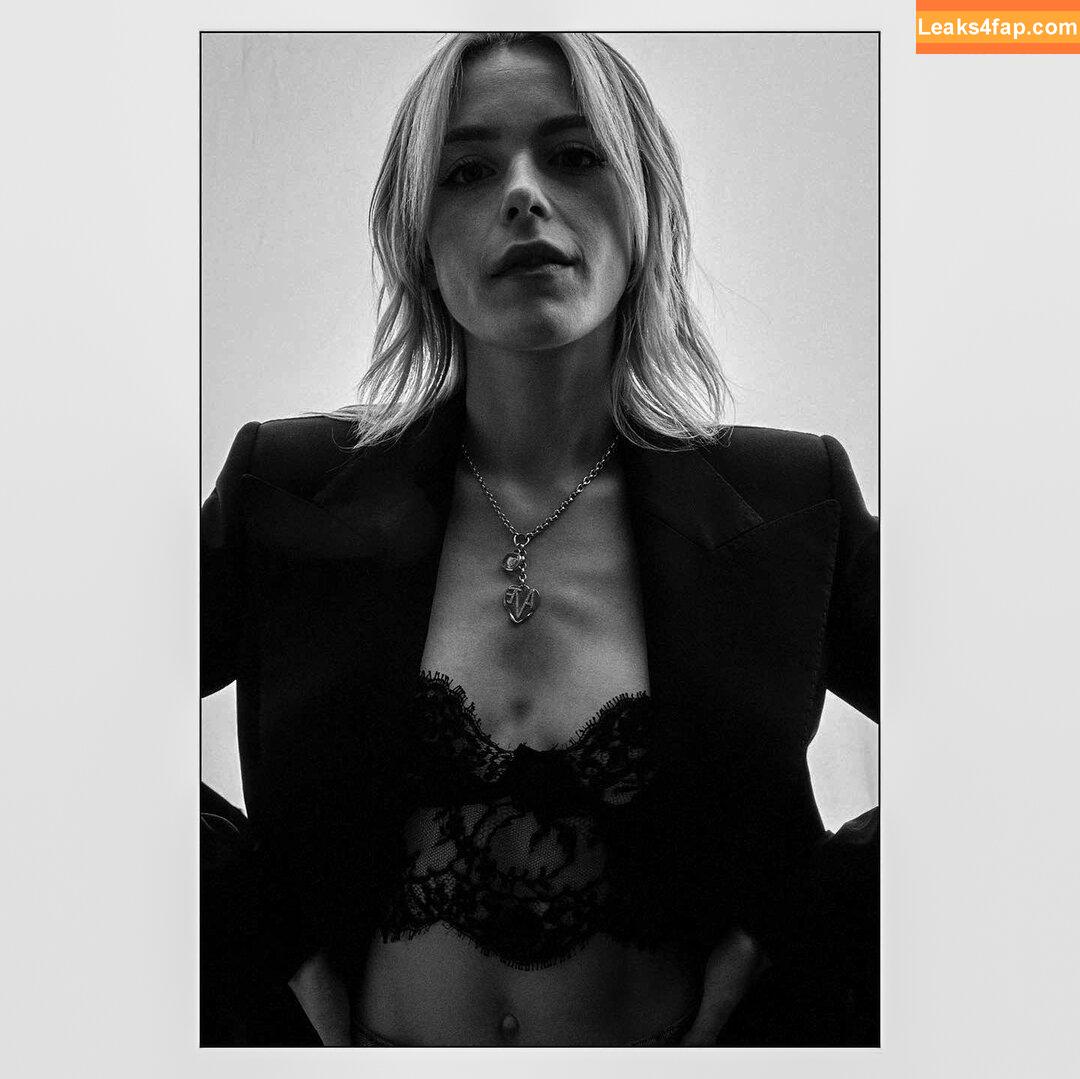 Kiernan Shipka / AdventuresSabrina / kiernanshipka leaked photo photo #1986