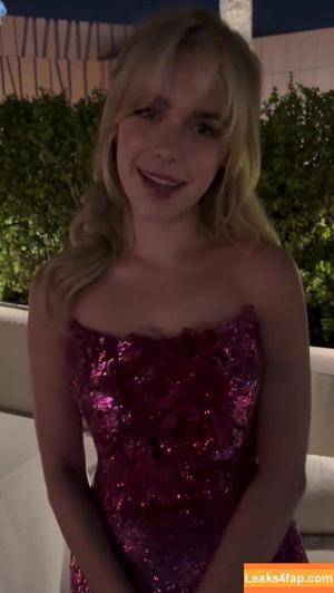 Kiernan Shipka photo #1200