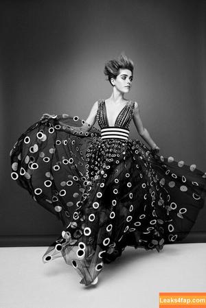 Kiernan Shipka photo #1284