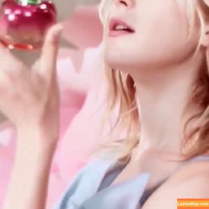 Kiernan Shipka photo #1443