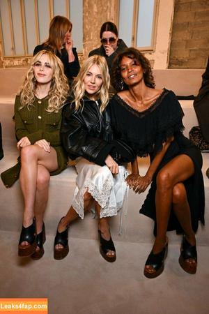 Kiernan Shipka photo #1463