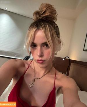 Kiernan Shipka photo #1733