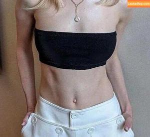 Kiernan Shipka photo #1738