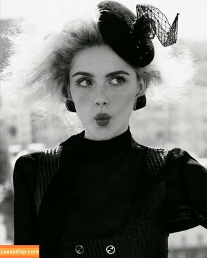 Kiernan Shipka photo #1801