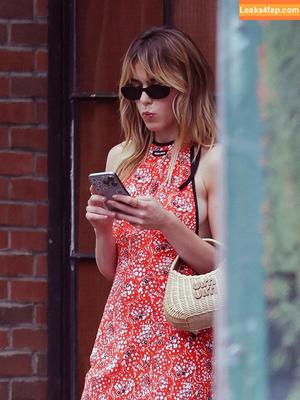 Kiernan Shipka photo #1808