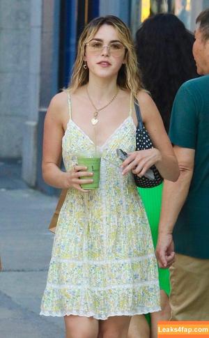 Kiernan Shipka photo #1827