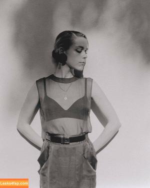 Kiernan Shipka photo #1913