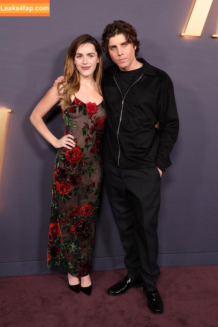 Kiernan Shipka / AdventuresSabrina / kiernanshipka слитое фото фото #2756
