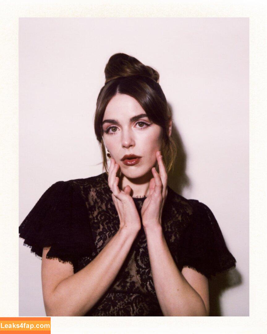 Kiernan Shipka / AdventuresSabrina / kiernanshipka слитое фото фото #2905