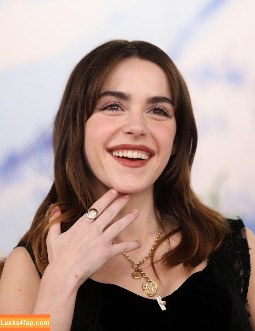 Kiernan Shipka / AdventuresSabrina / kiernanshipka слитое фото фото #2924