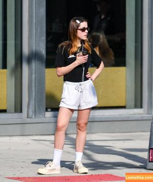 Kiernan Shipka photo #2788
