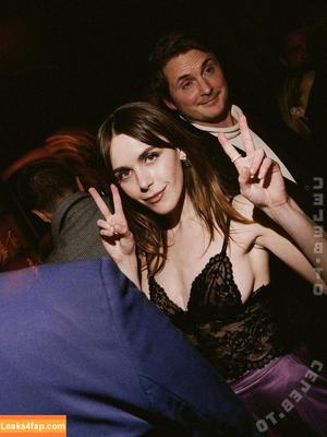 Kiernan Shipka photo #2884