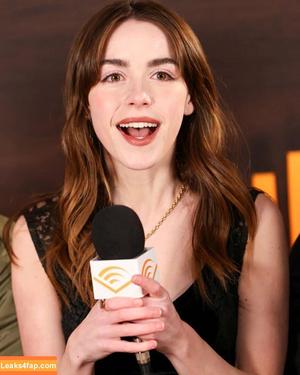 Kiernan Shipka photo #2890