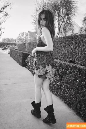 Kiernan Shipka photo #2942