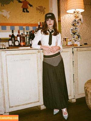 Kiernan Shipka фото #2952