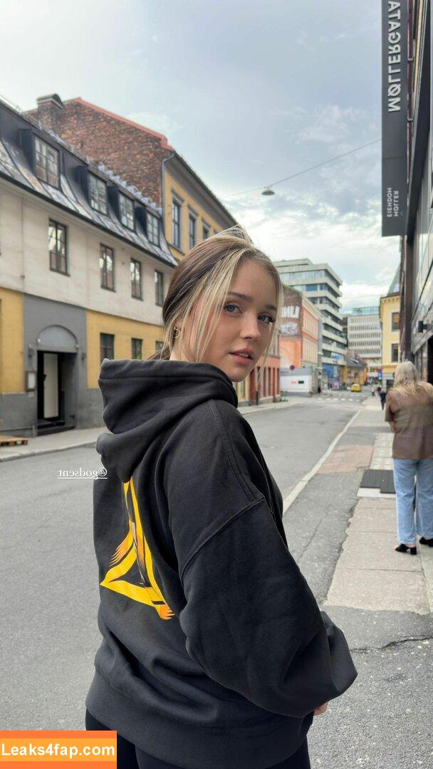 Kiiddii / Pia Notøy / pia_notoy / pianotoy leaked photo photo #0019
