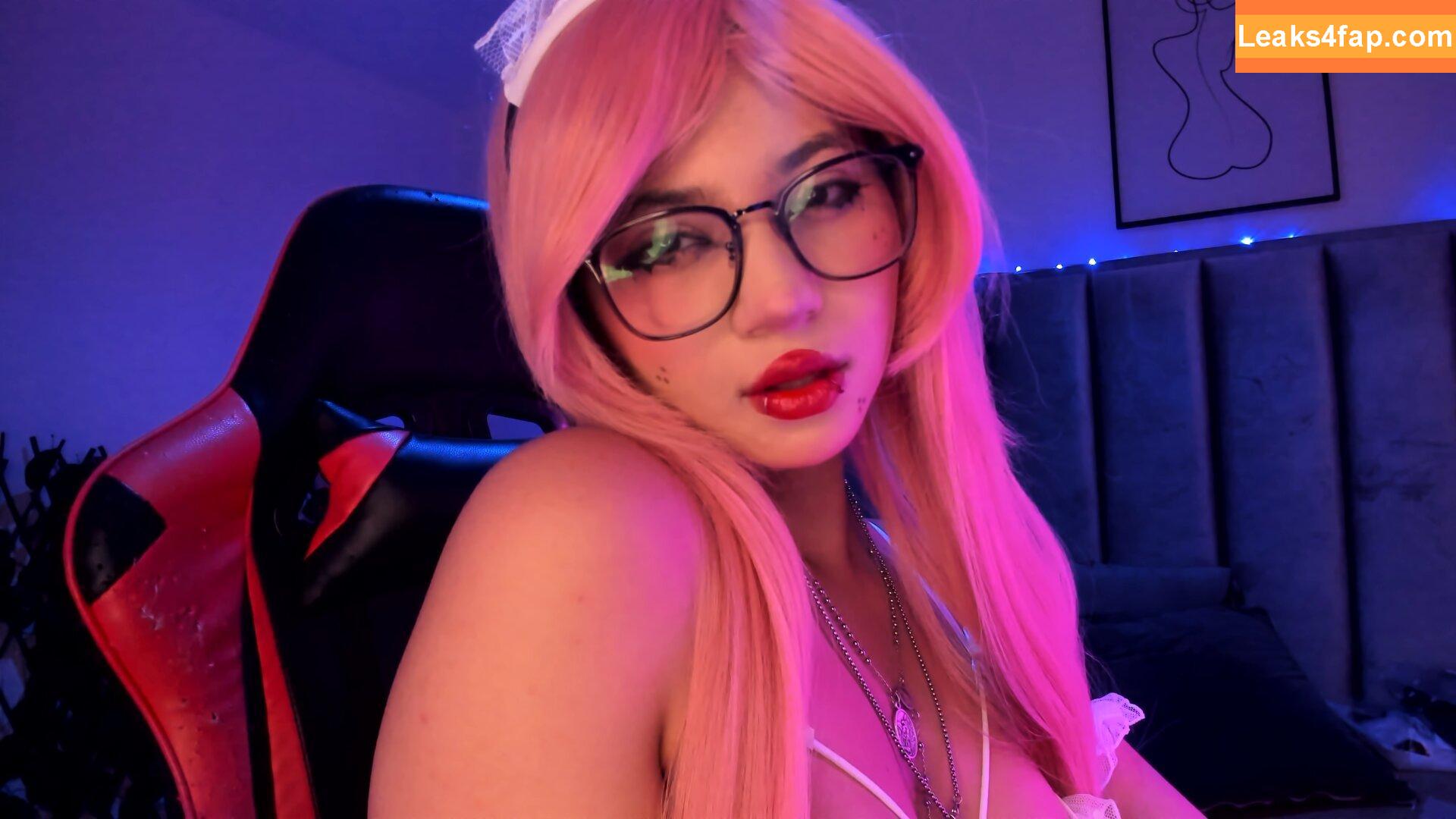 KiittyGang / Kitty_Gang / kiitty_gang leaked photo photo #0003