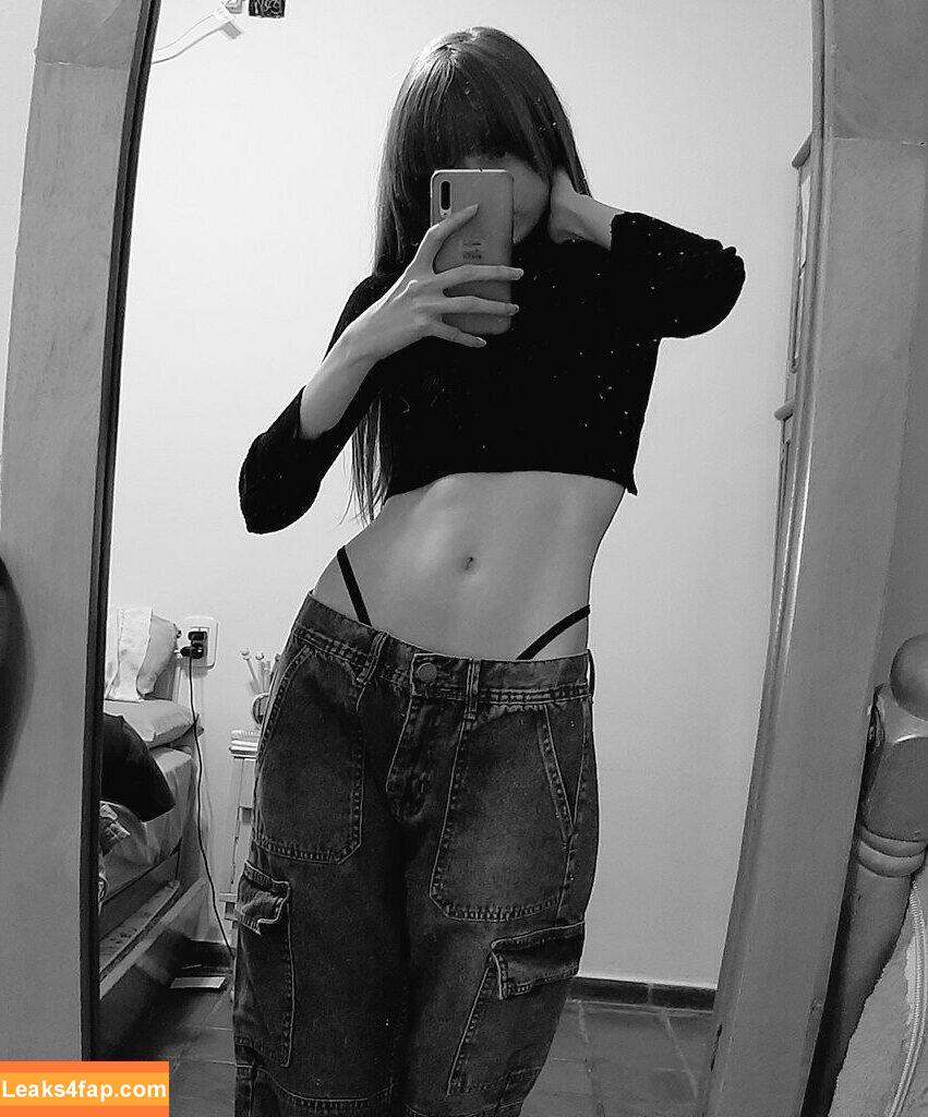 Kiki Glitter Cosplay / KikiGlitterCos / kiki_glitter_cosplay / kikifitcosplay слитое фото фото #0073